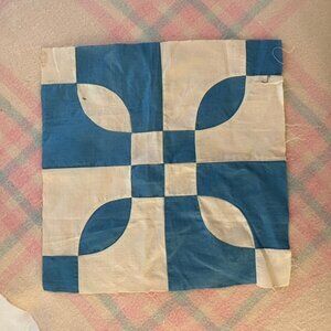 Handmade vintage quilt block in the Rose Dream or Lovers Knot pattern